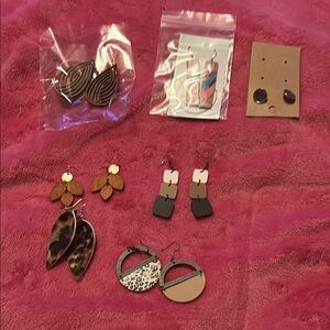 Brown and Black Geometric Earrings Set